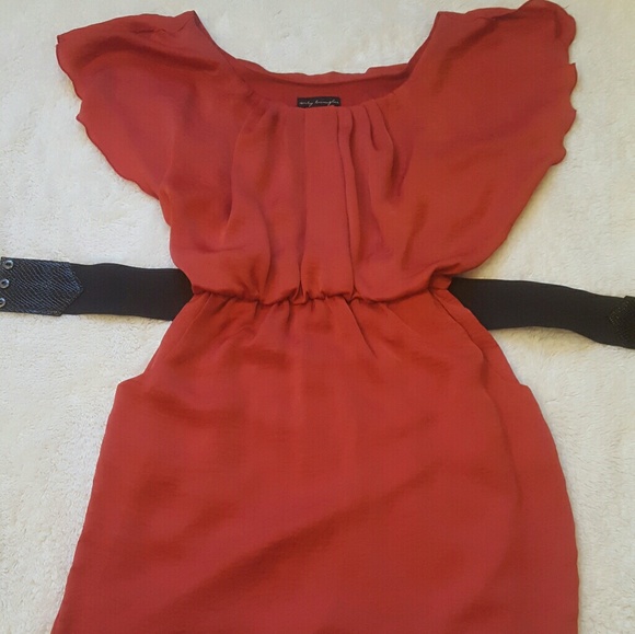 Flutter Sleeve Dress - Picture 5 of 7